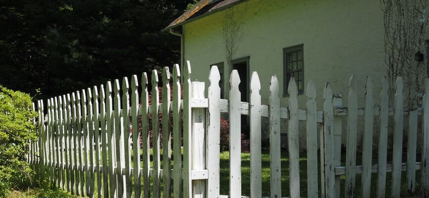 Goodlife Movers Logistics Asset – suburban-bungalow-gate - Goodlife Movers Kenya