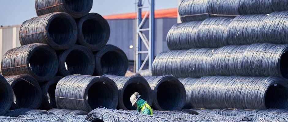Goodlife Movers Logistics Asset – african-worker-warehouse - Goodlife Movers Kenya